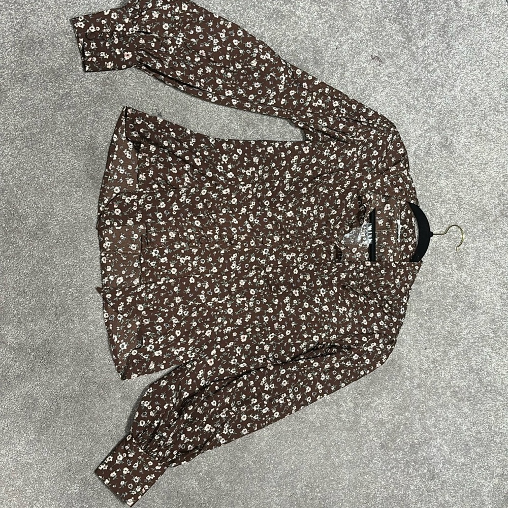 Brown Floral Button-Front Blouse –  Unique Vintage-Inspired Long Sleeve Top